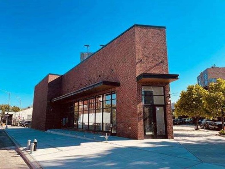 113 Hamilton